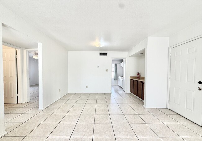 Building Photo - 8323 Wilcrest Dr
