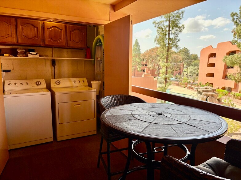 Building Photo - 12222 N Paradise Village Pky W