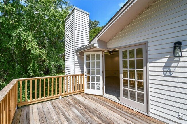 Building Photo - 17040 Birmingham Rd