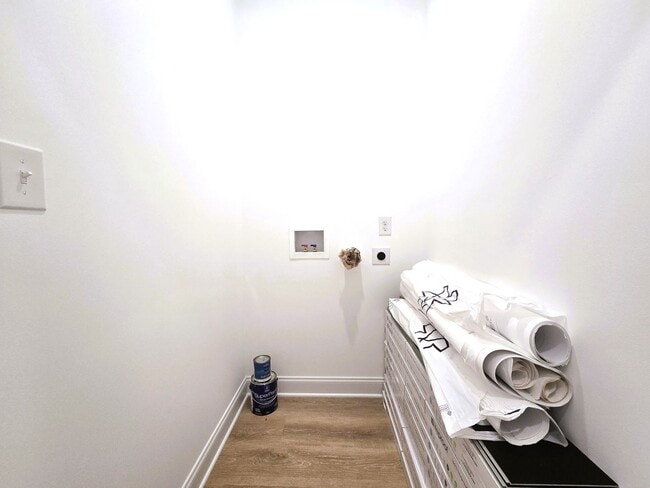 Building Photo - Beautiful new built three-bedroom, two-bat...