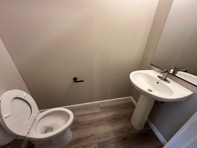 Building Photo - 2BED 2.5 BATH-NEWLY BUILT TOWNHOME IN A QUIET NEIGHBORHOOD