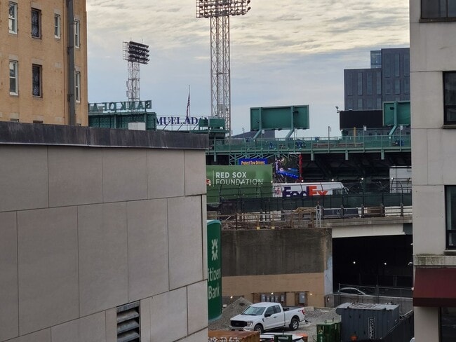 Building Photo - Kenmore Square - Balcony - Pool - Doorman - Garage Parking