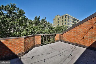Building Photo - 215 N 23rd St