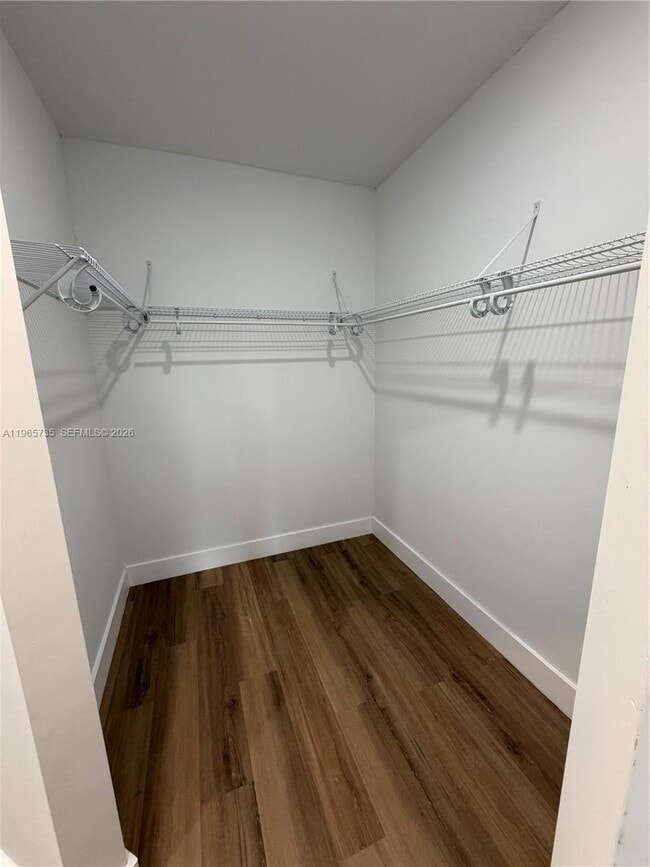 Building Photo - 9175 Fontainebleau Blvd