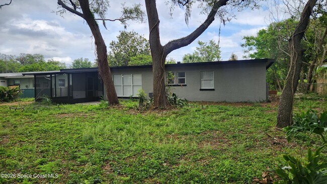 Building Photo - 102 S Christmas Hill Rd