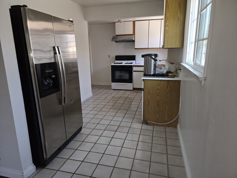 Building Photo - 2815 Montezuma Ave