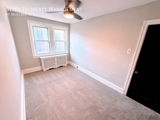 Building Photo - 89 Montana St