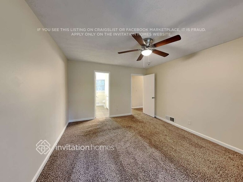 Building Photo - 1569 Briarwood Ln SW