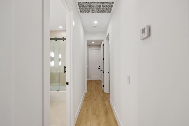 Building Photo - 5537 NW 21st Way