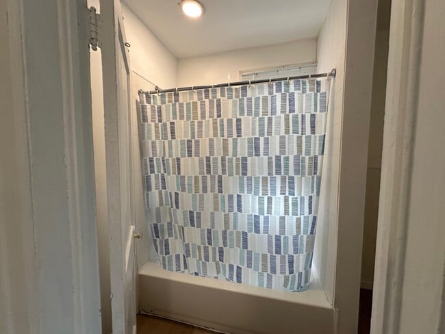 Building Photo - 2981 Montgomery Ave