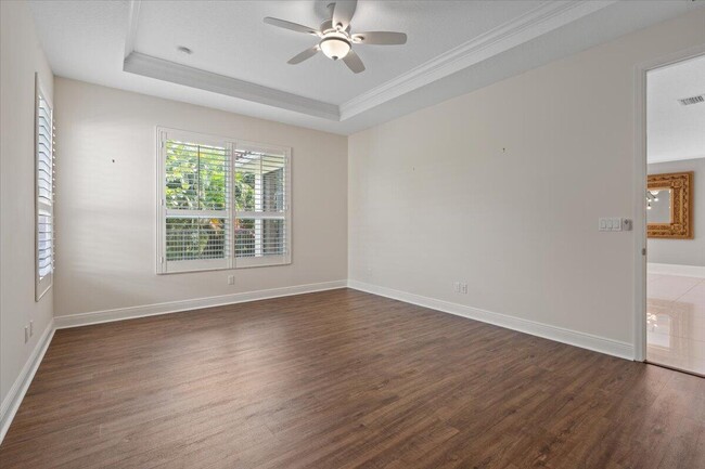Building Photo - 10017 SW Oak Tree Cir