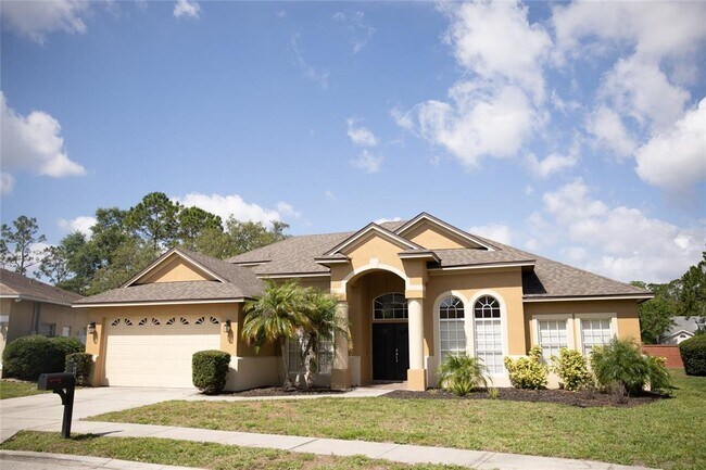 Primary Photo - 664 Field Club Cir
