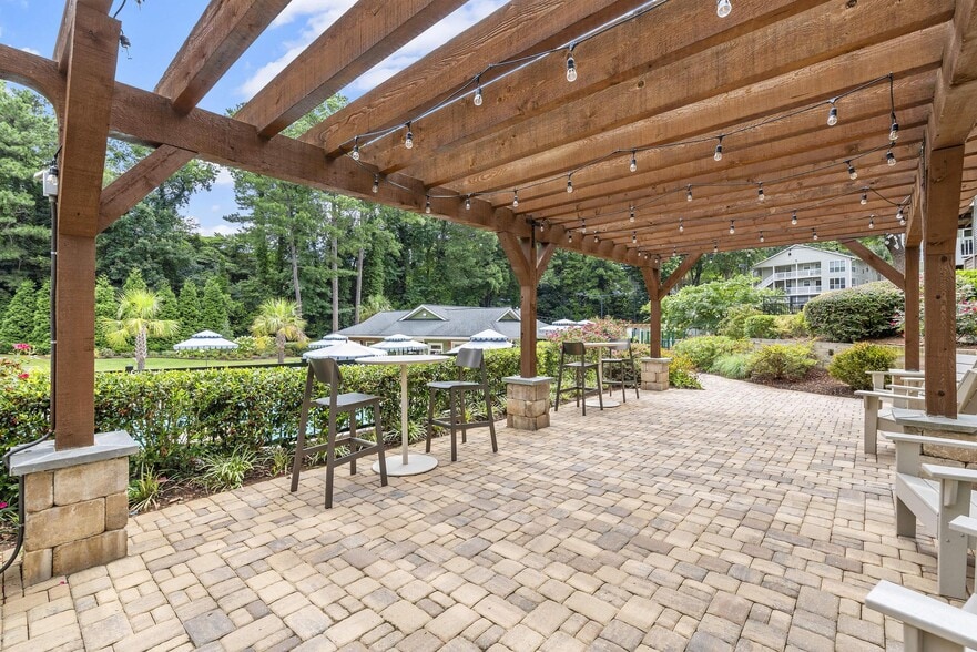 Building Photo - 2850 Delk Rd SE