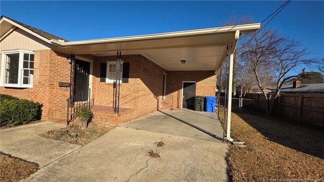 Building Photo - 2808 Player Ave