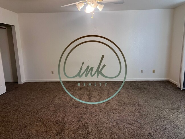 Building Photo - Chardonnay Duplex