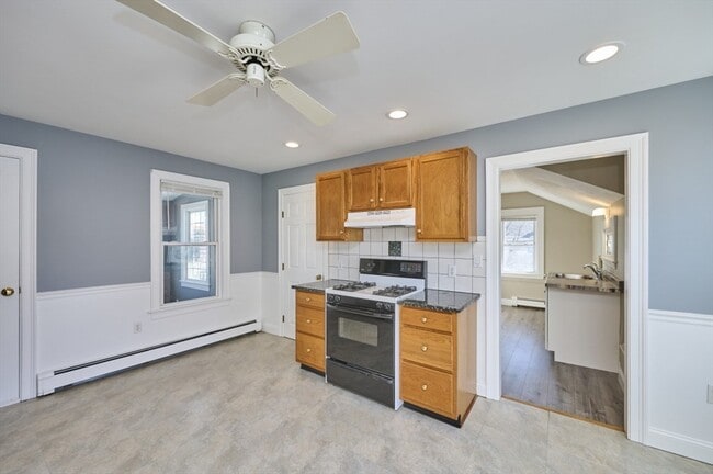 Building Photo - 22 Gould St