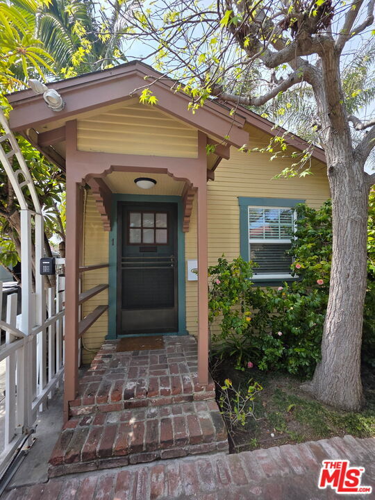 Building Photo - 311 N Venice Blvd