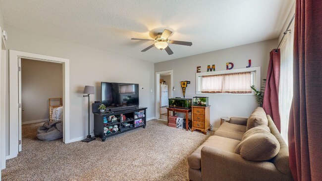 Building Photo - 620 2nd Ave NW