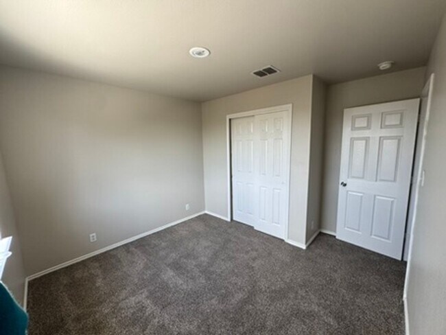 Building Photo - Prime Location Near Randolph AFB | 4 Bedroom Corner Lot Home