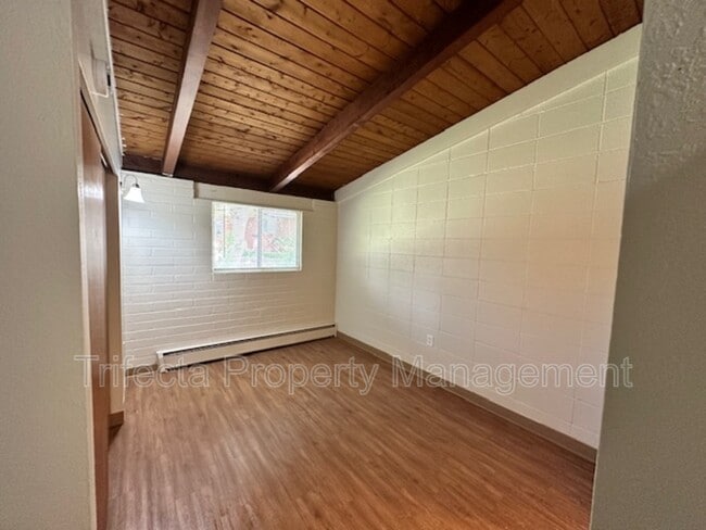 Building Photo - 608A Parker Street