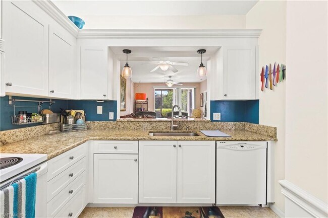 Building Photo - 14960 Vista View Way