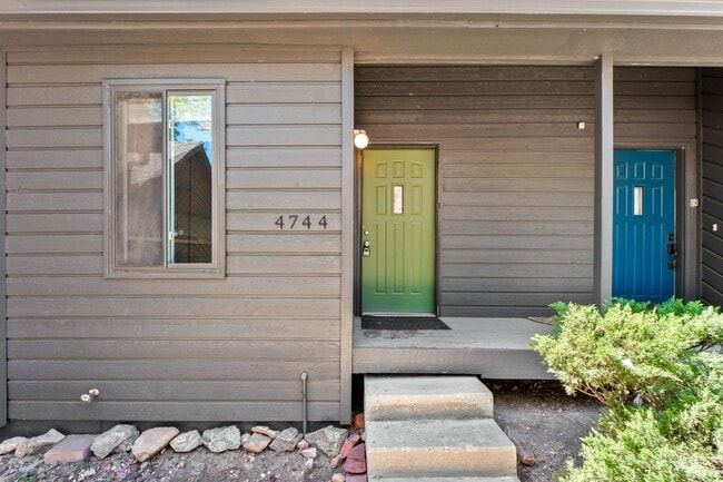 Building Photo - 4744 Edison Ln