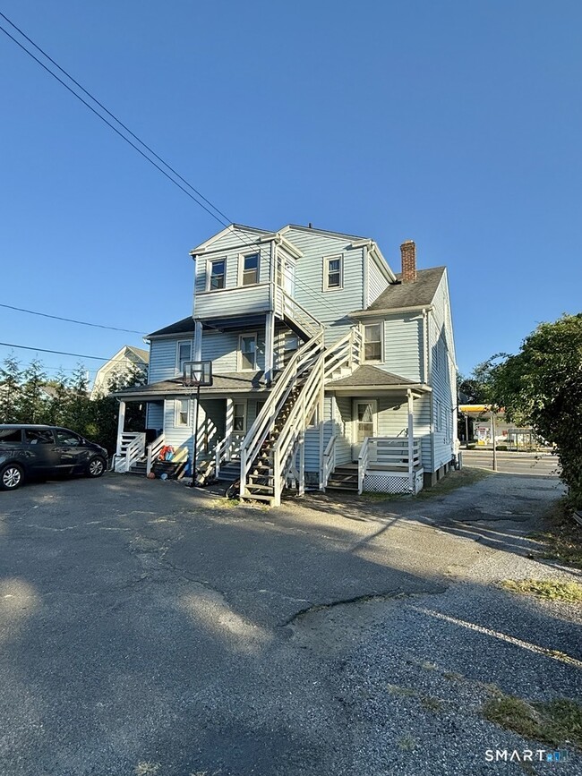 Building Photo - 26 Bridgeport Ave