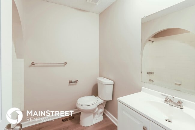 Building Photo - 7641 N Stoddard Ave