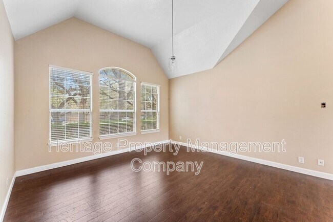 Building Photo - 13115 Almond Bend Dr