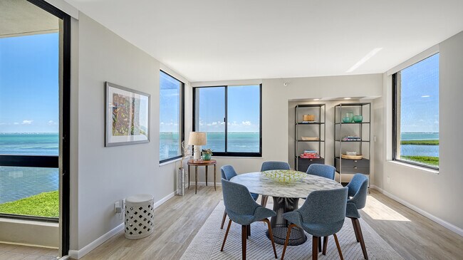 Building Photo - 2020 Harbourside Dr