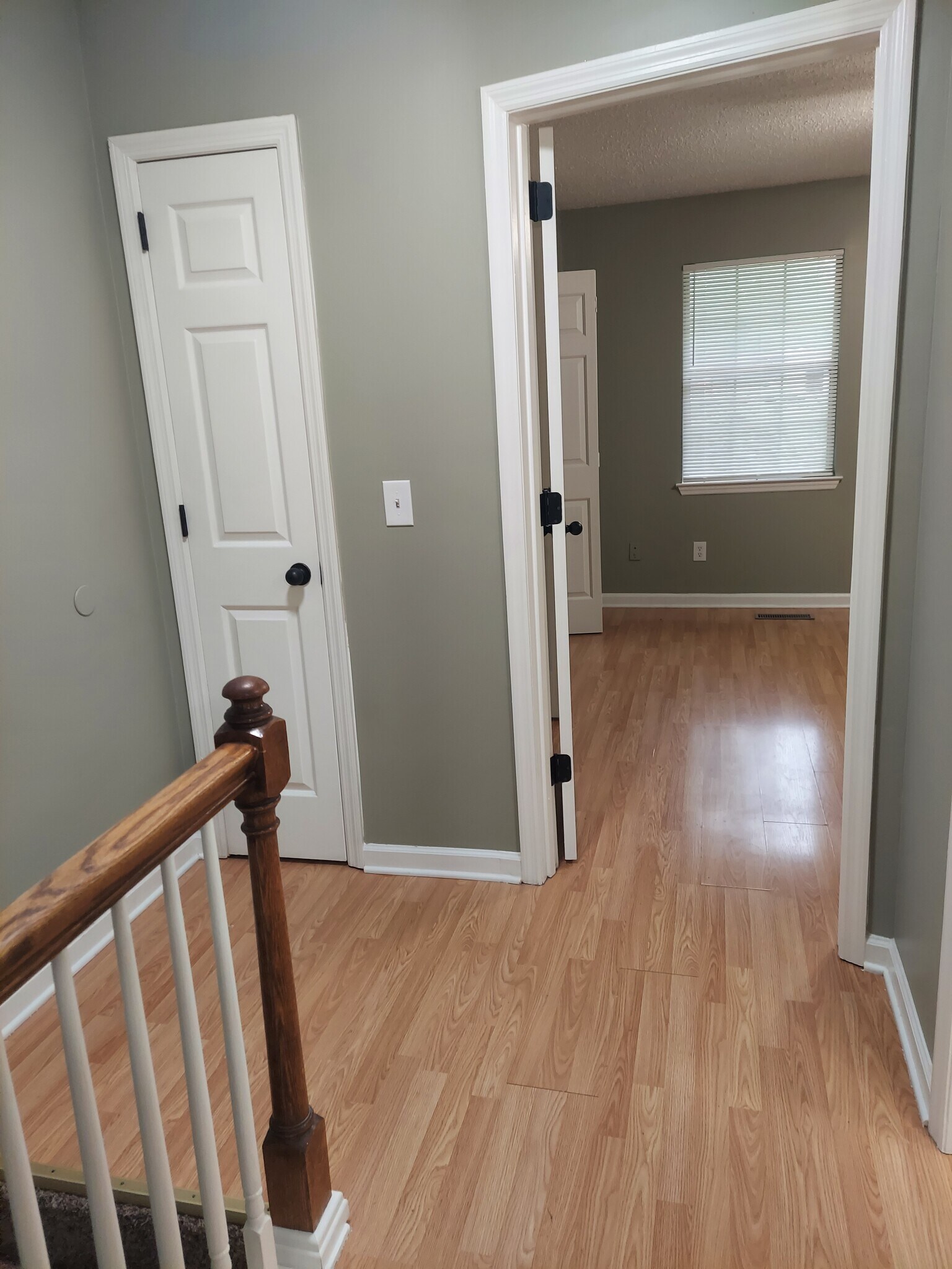 Top of Stairs - 106 Bell St