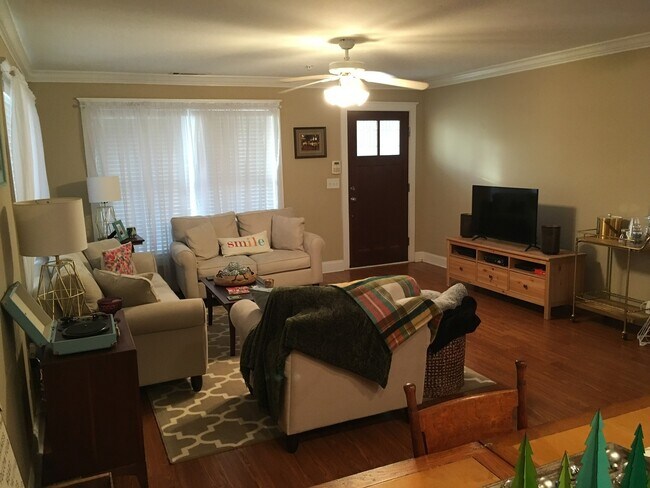 Building Photo - Woodlands Unit 237 - Available NOW