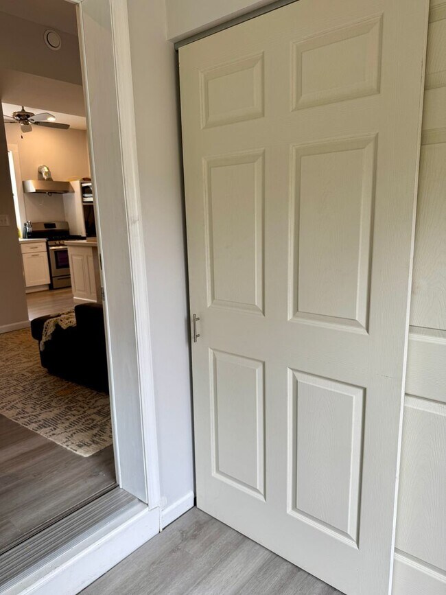 Building Photo - Charming Home in Pembroke with Yard & Storage