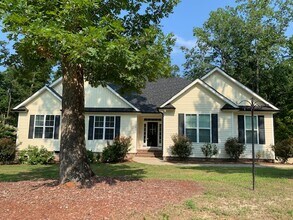 Building Photo - 2486 Golden Forest Dr