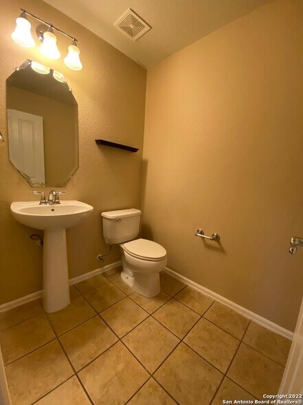 Building Photo - 3708 Greenridge