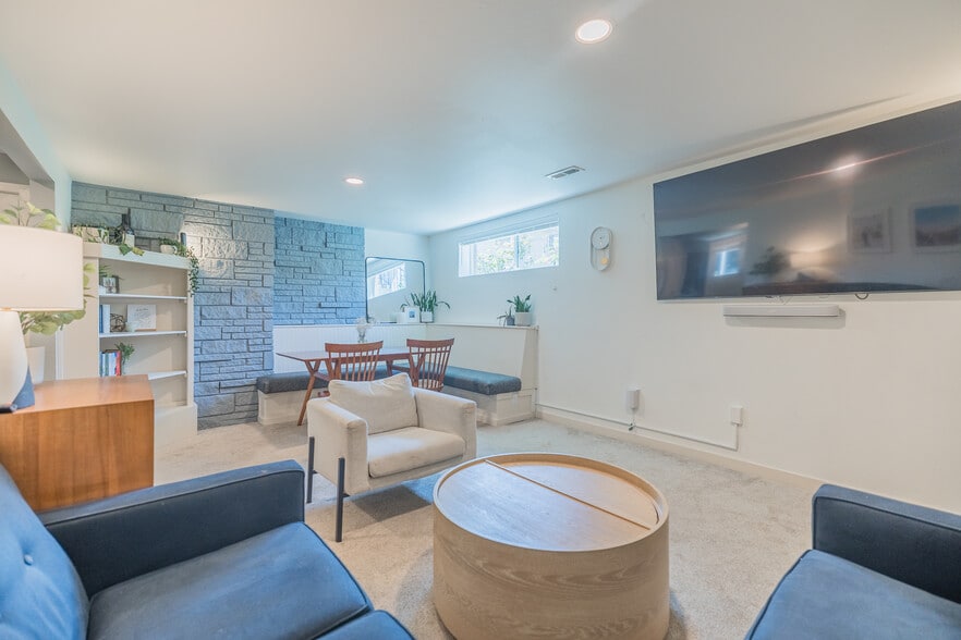 Building Photo - 18917 66th Pl W