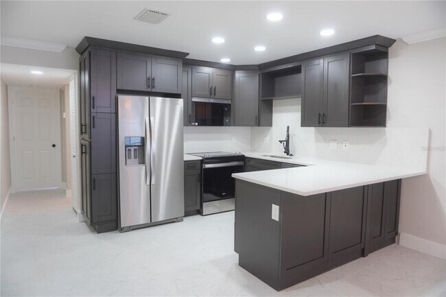 Building Photo - 8535 Blind Pass Dr