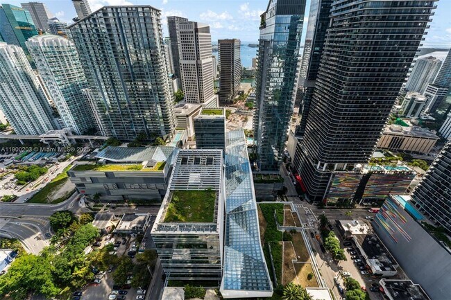 Building Photo - 88 SW 7th St