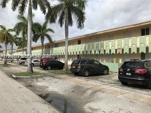 Building Photo - 981 NE 169th St