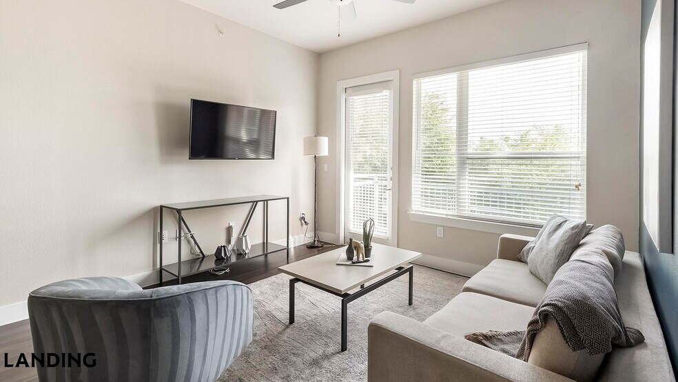 Building Photo - 3501 Ross Ave