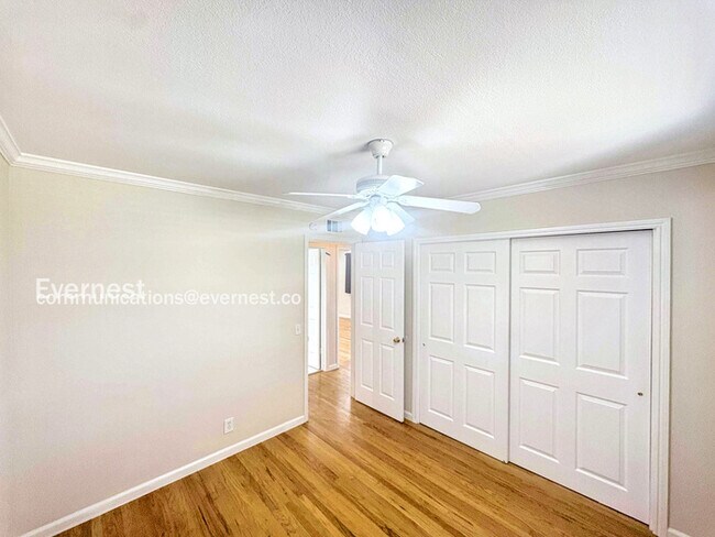 Building Photo - 108 Madora Pl