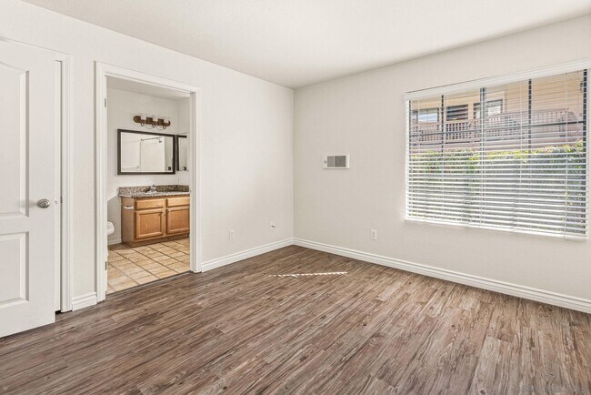 Building Photo - 3877 Pell Pl