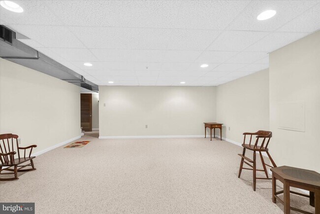Building Photo - 451 Merlin Rd