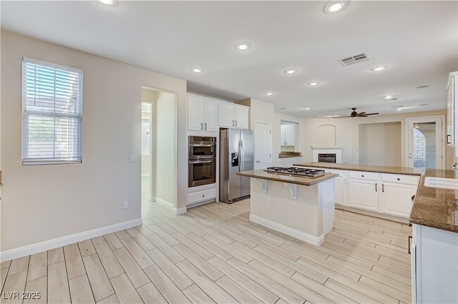 Building Photo - 536 Puenta Del Rey St