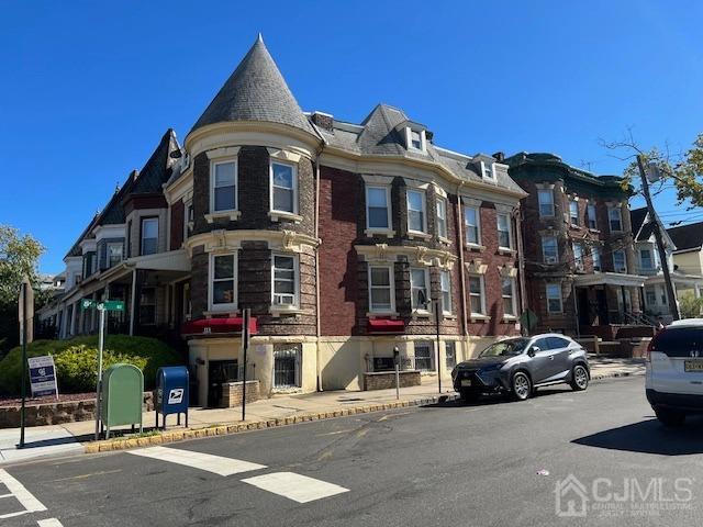 Building Photo - 113 Market St