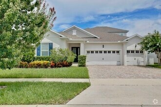Building Photo - Elegant 5-Bedroom Pool Home for Rent in Sa...