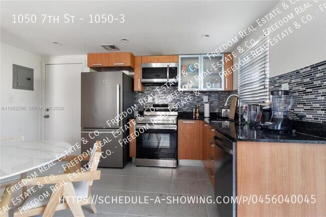 Building Photo - 1050 7th St