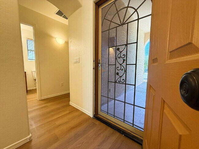 Building Photo - Beautiful Goodyear Home in Centerra – Spacious, Stylish & Move-In Ready!