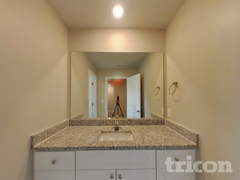 Building Photo - 126 Harvest Cir