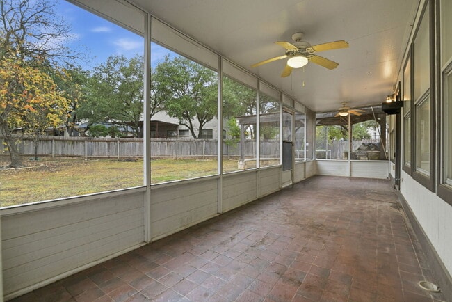 Building Photo - Modern Living Near UTSA/USAA: Quiet Cul-de-Sac with BONUS Space